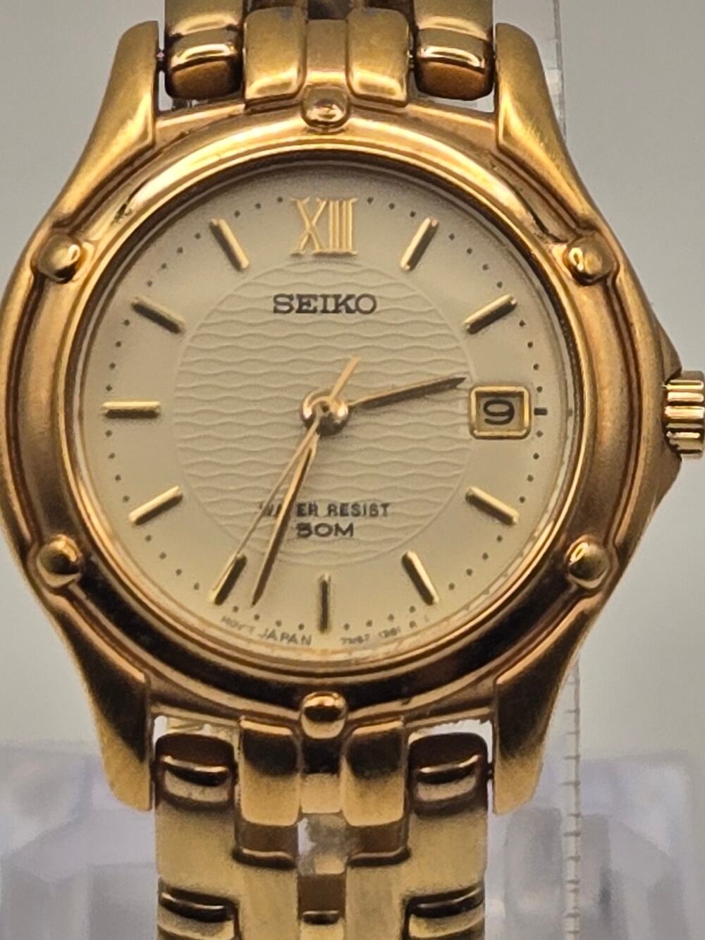 Vintage Seiko 7N82-0599 Gold Tone Quartz Watch